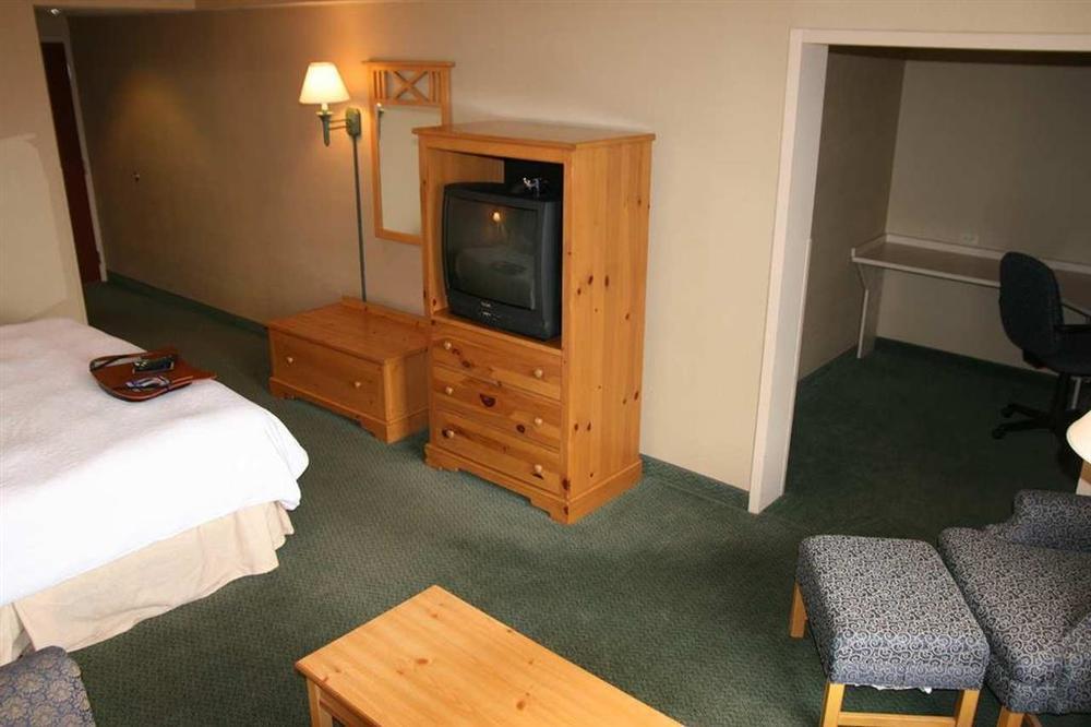 Hampton Inn Сіконк Номер фото